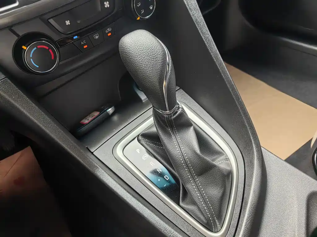 Buick Excelle — миниатюра 17
