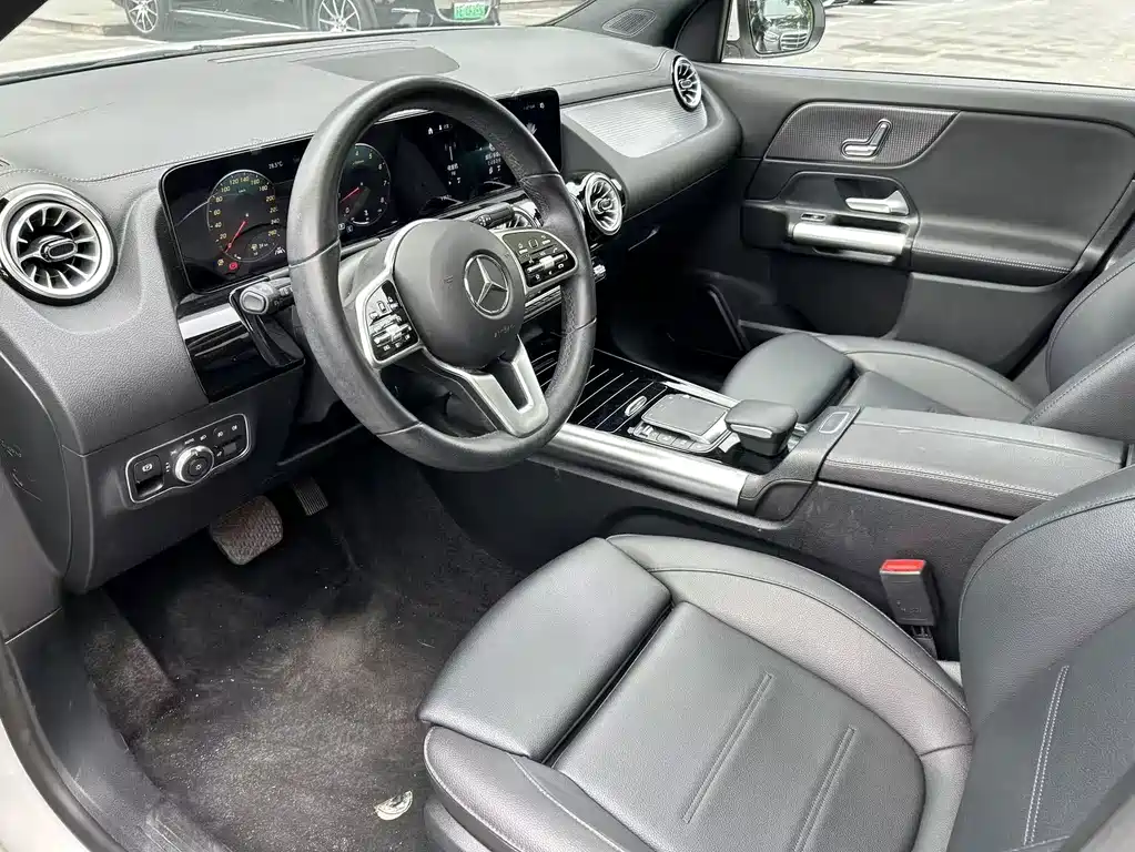 Mercedes-Benz GLA — миниатюра 9