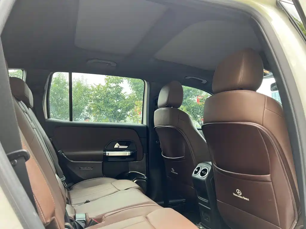 Mercedes-Benz GLB — миниатюра 9