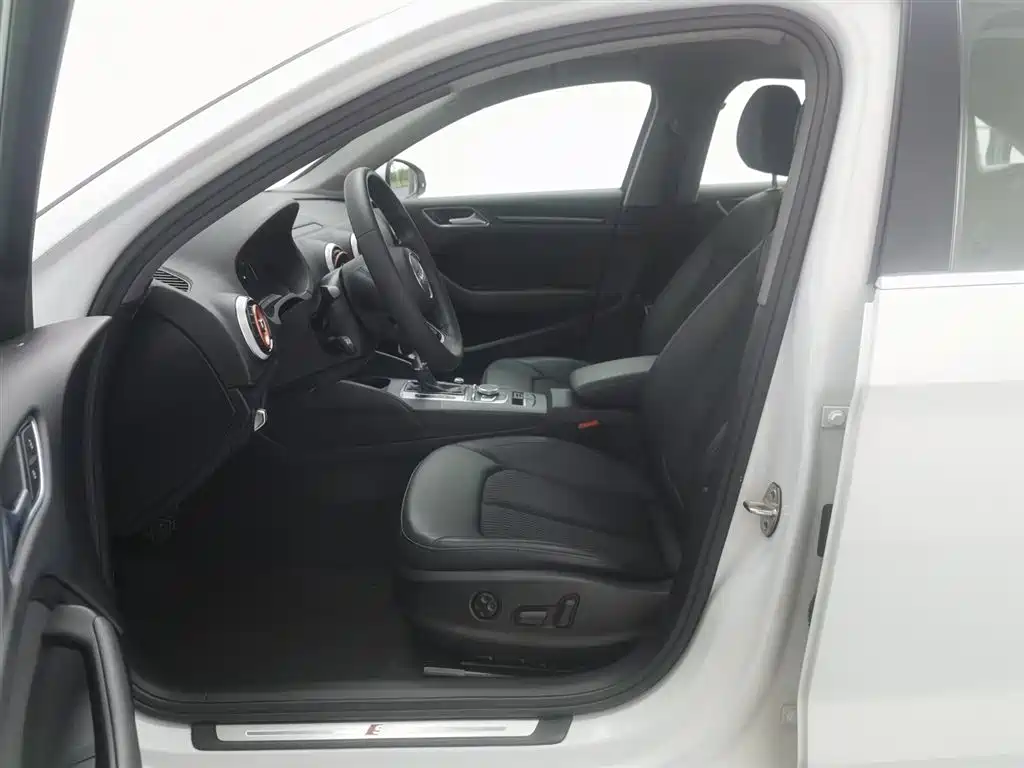 Audi A3 2020 Limousine 35 TFSI Fashion VI