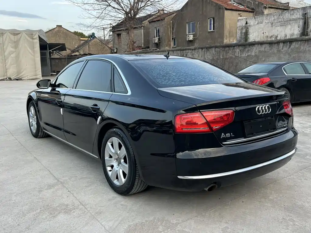 Audi A8 — миниатюра 12
