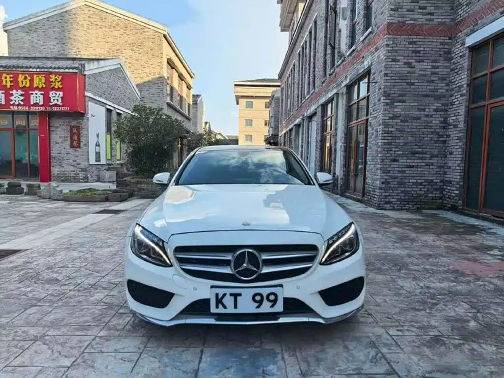 Mercedes-Benz C-Class — миниатюра 2