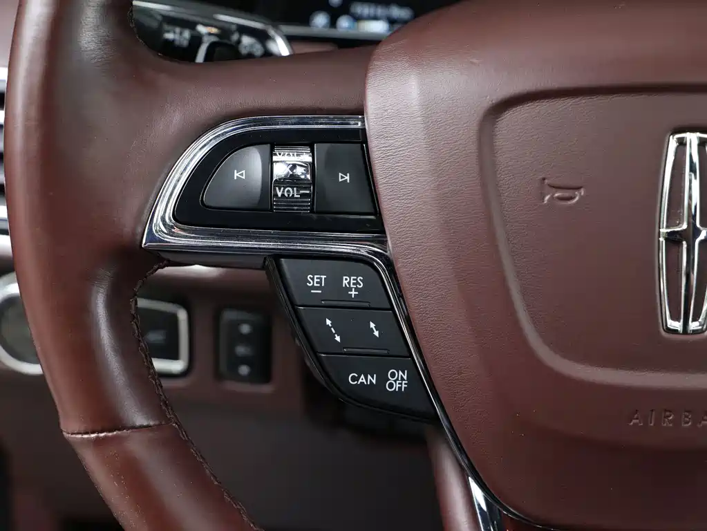 Lincoln Navigator — миниатюра 20