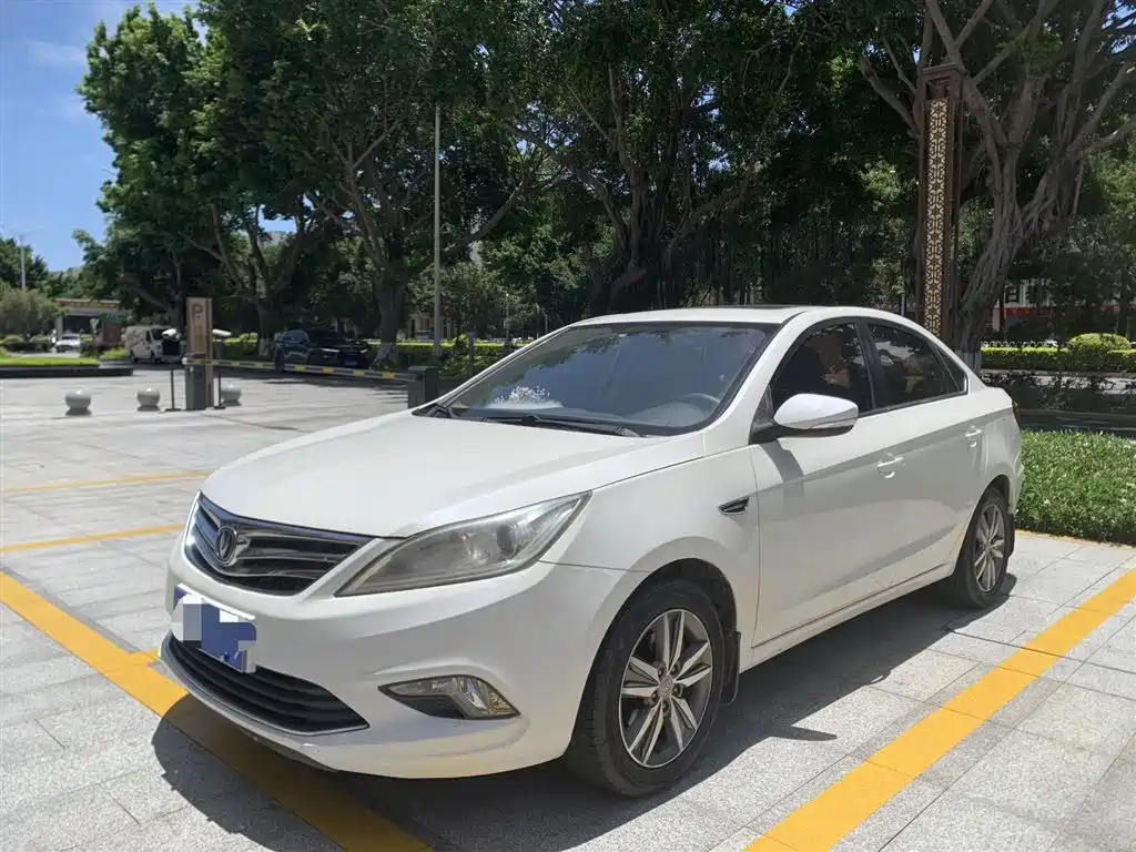 Changan Eado 2015