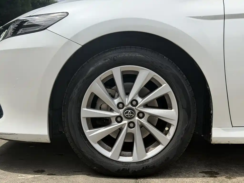 Toyota Camry 2021 2.0G Luxury