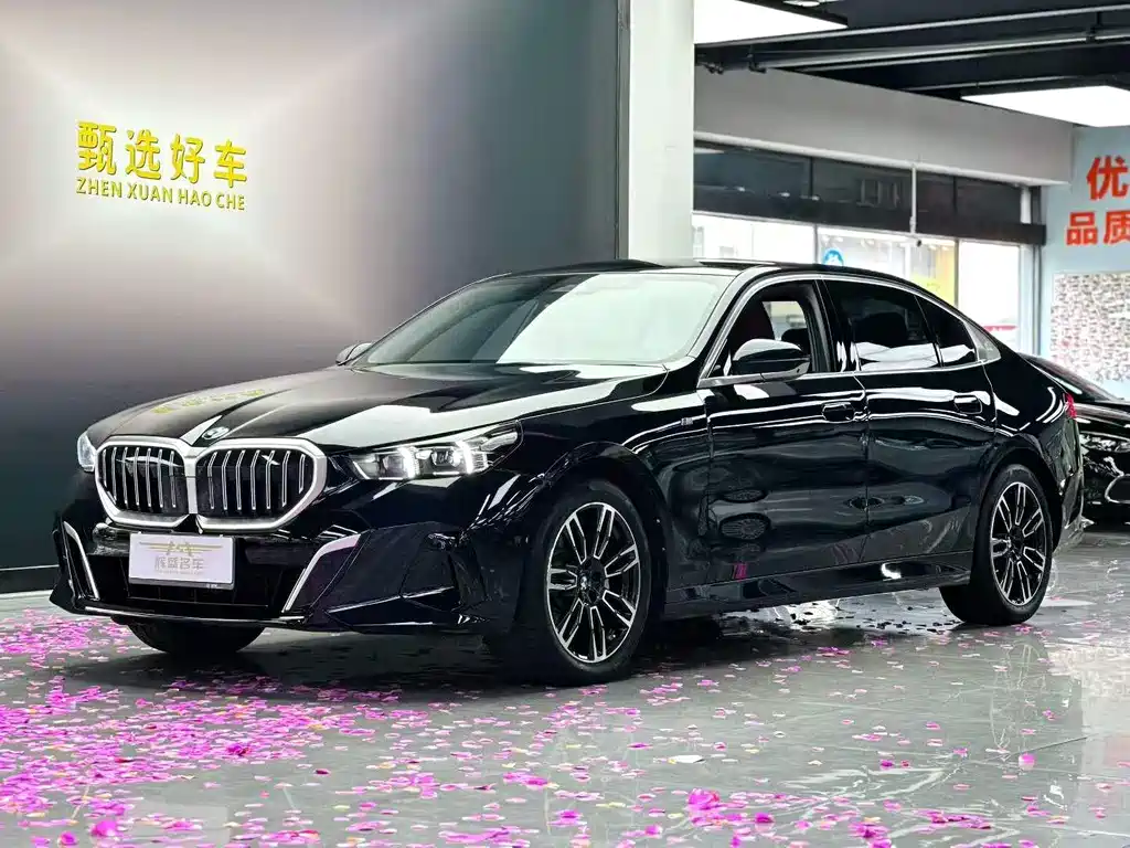 BMW 5 Series 2025