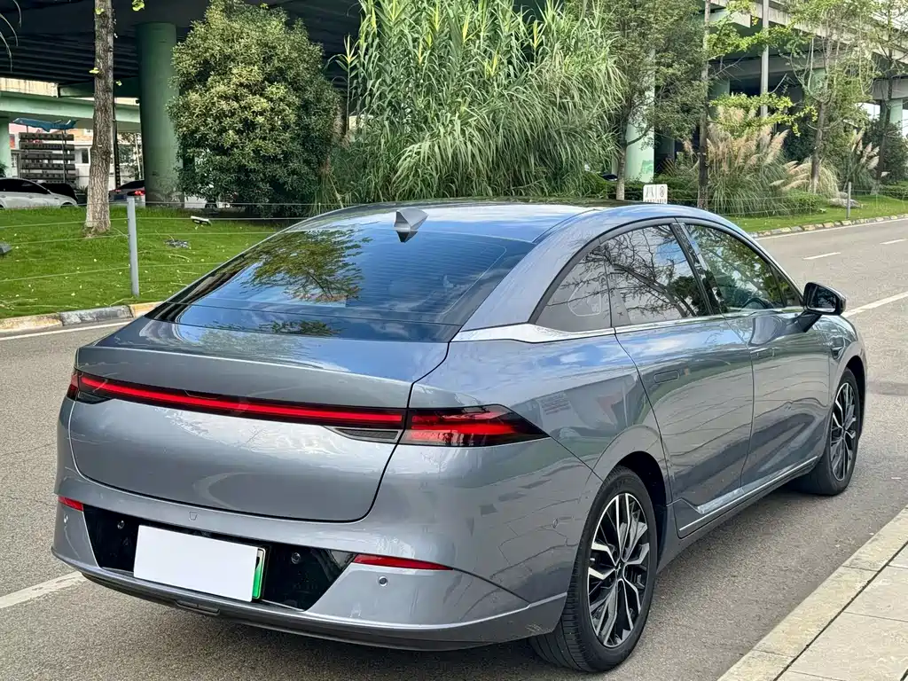 XPeng P5 — миниатюра 9