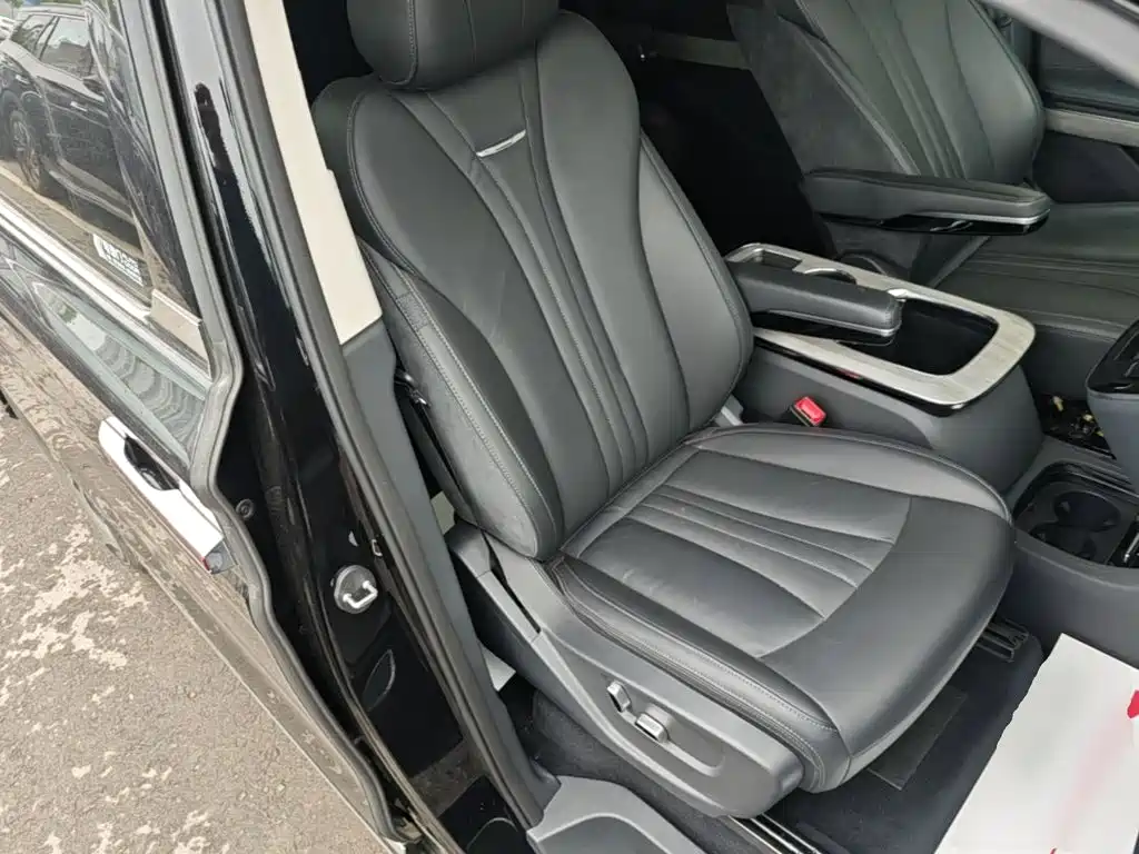 Hongqi Hongqi HQ9 PHEV — миниатюра 25