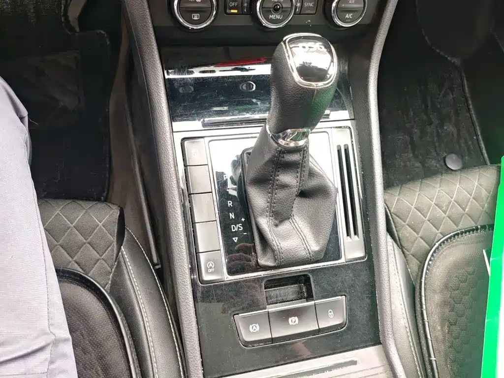 Skoda Superb — миниатюра 10