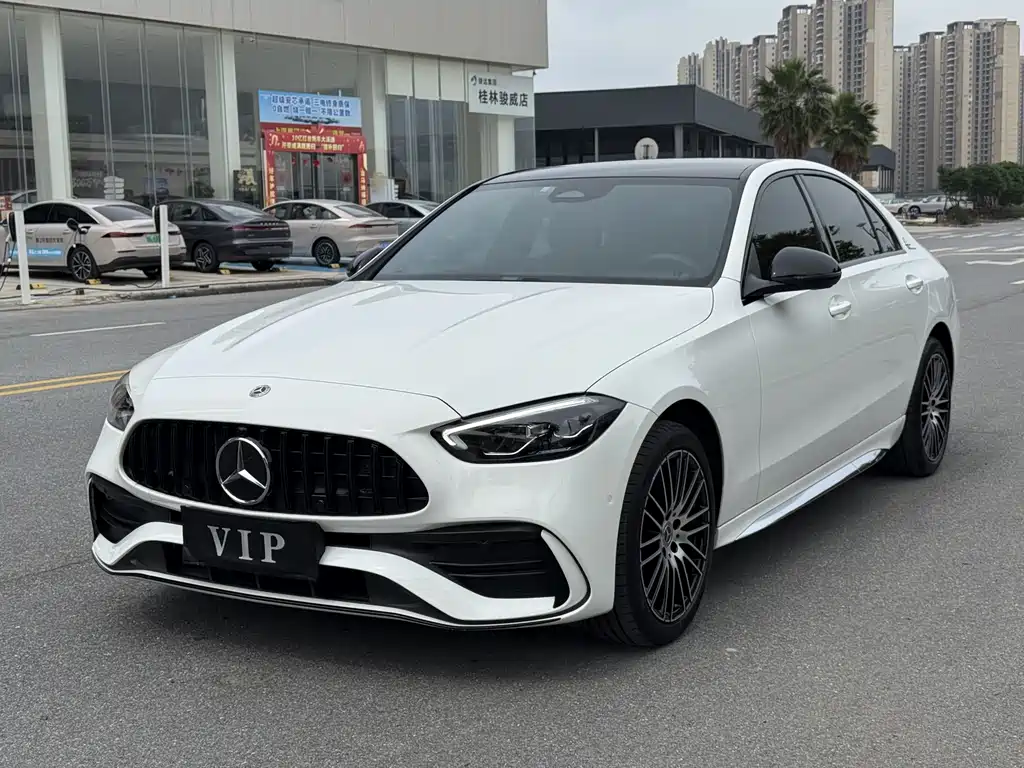 Mercedes-Benz C-Class 2024