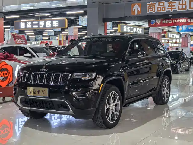 JEEP GRAND CHEROKEE