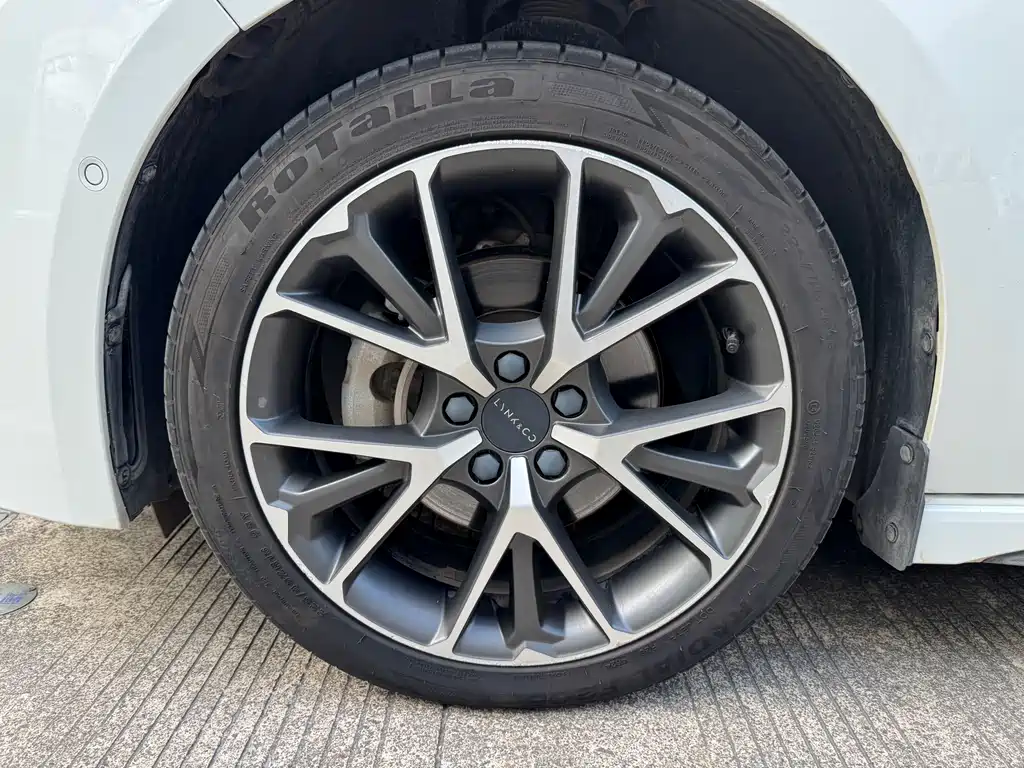 Lynk & Co 03 2018 1.5TD DCT Pro V