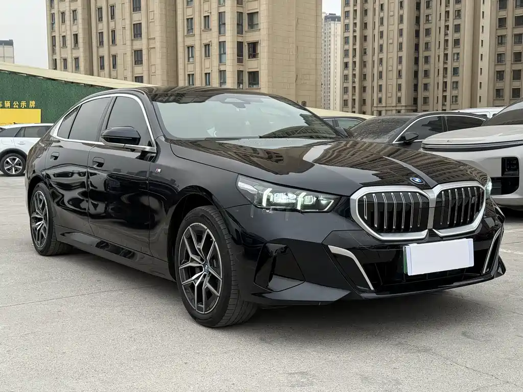 BMW I5