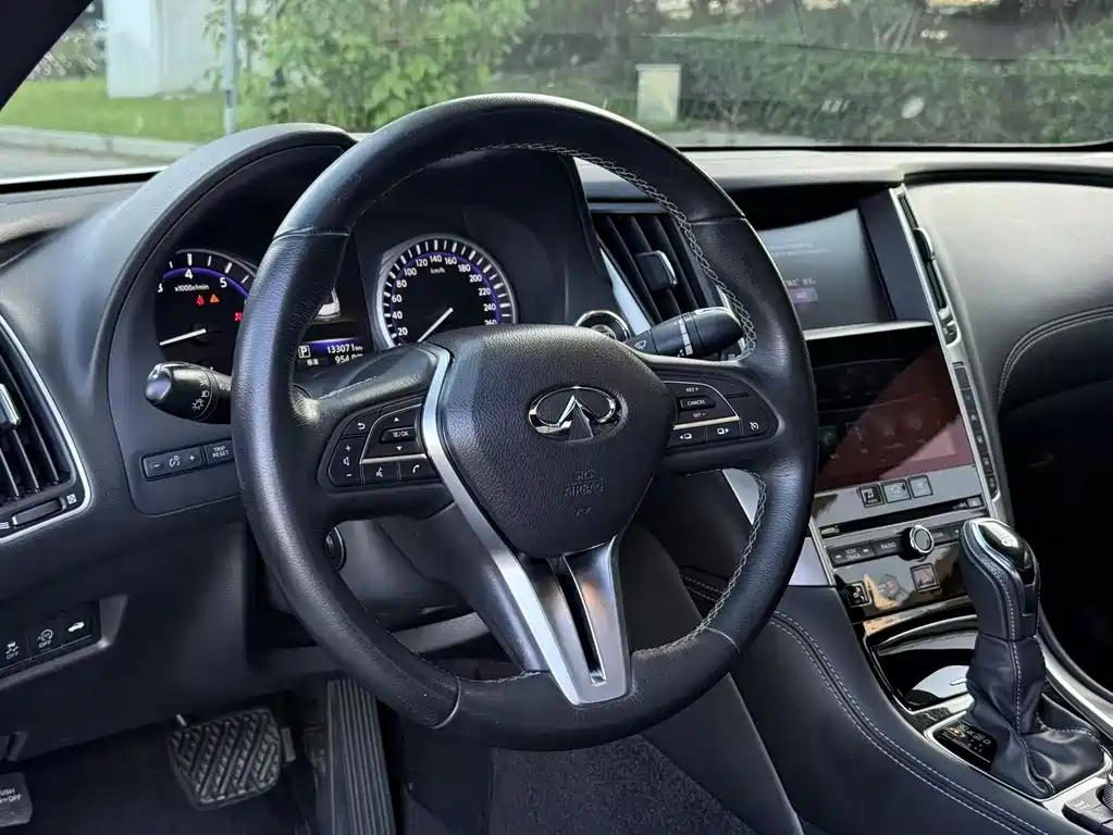 Infiniti Q60 2017 2.0T Luxury