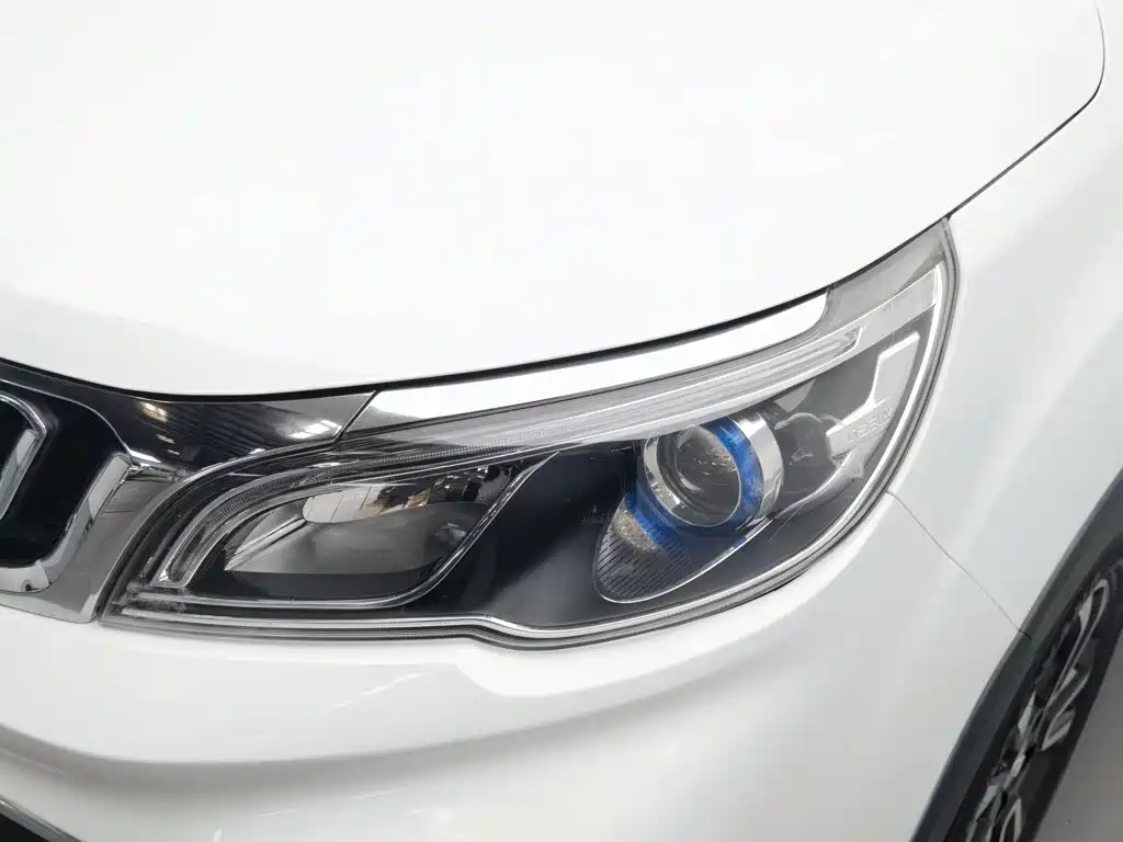 Geely Vision X3 — миниатюра 7