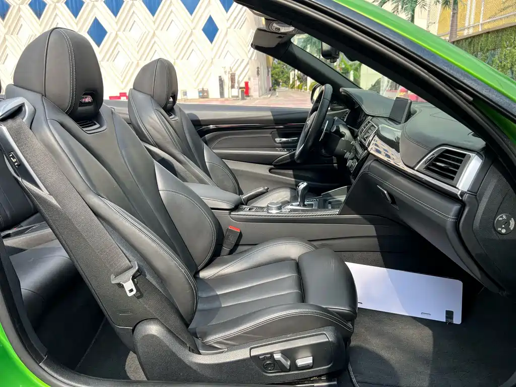 BMW M4 — миниатюра 12