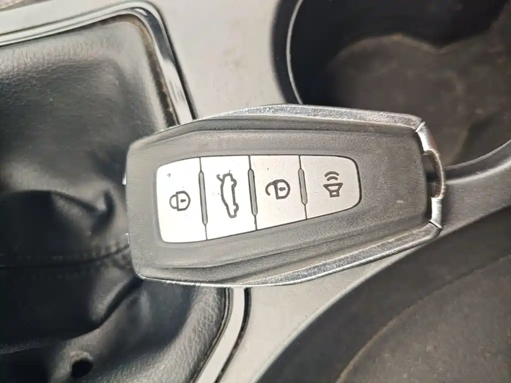 Geely Emgrand — миниатюра 9