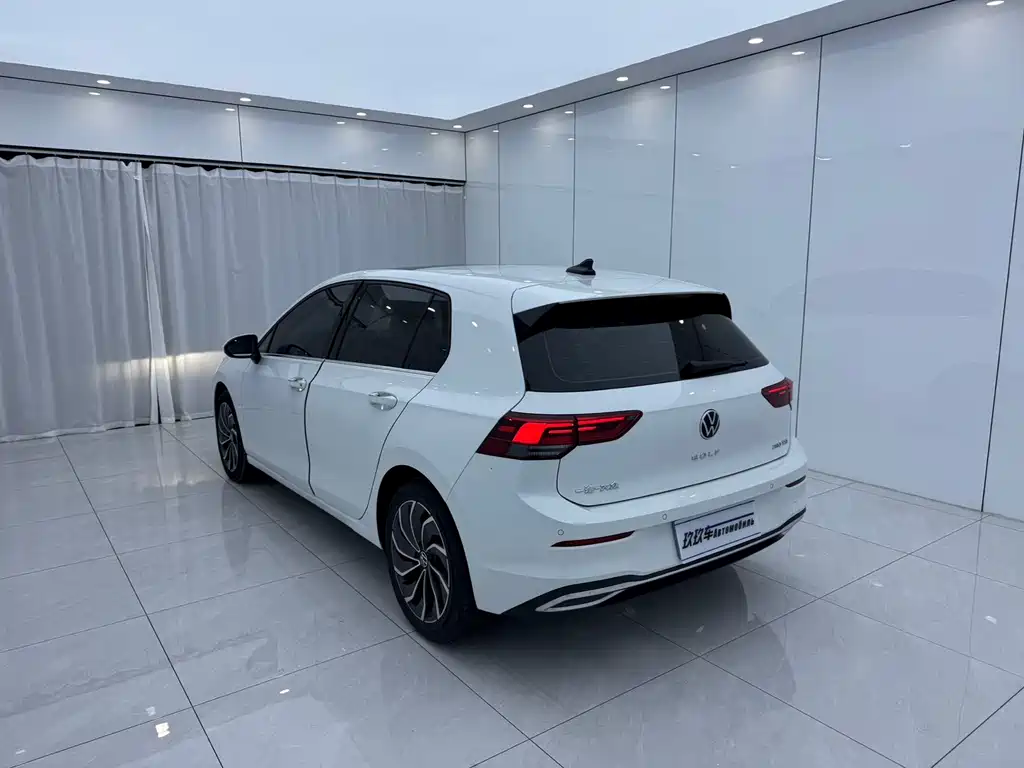Volkswagen Golf — миниатюра 6