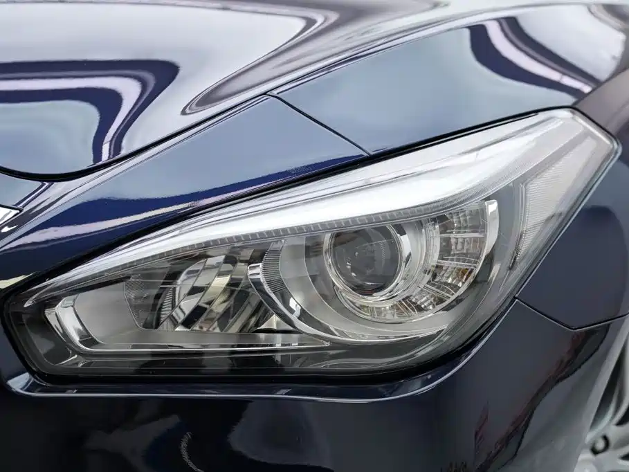 Infiniti Q70 — миниатюра 2