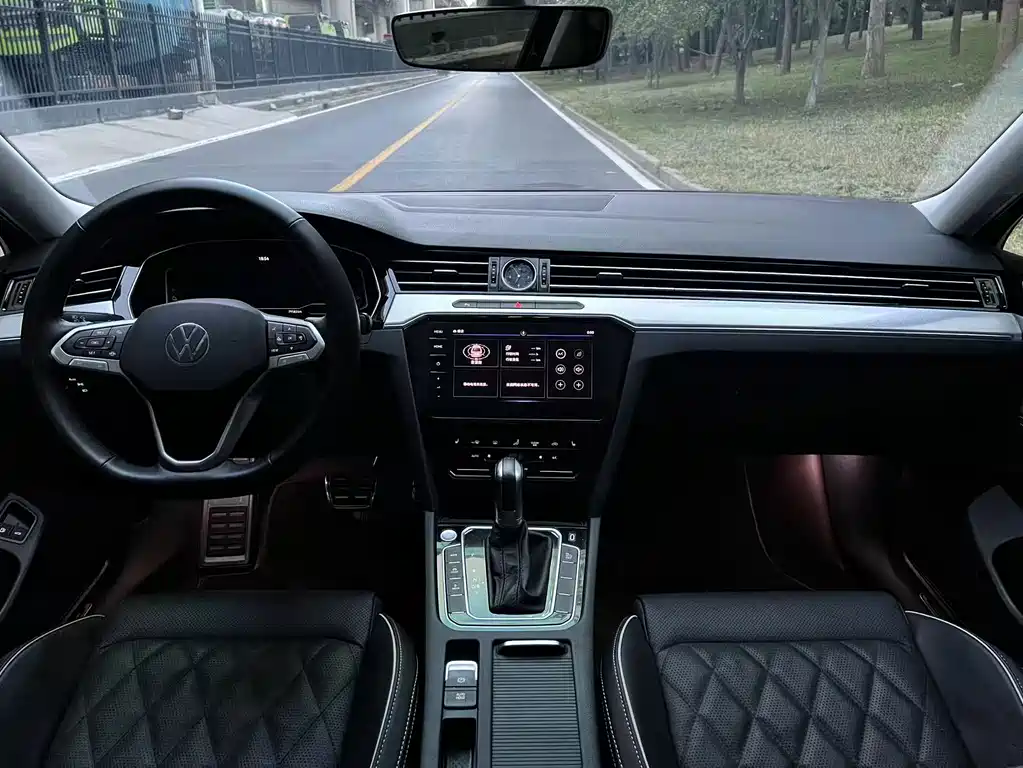 Volkswagen Magotan PHEV — миниатюра 9