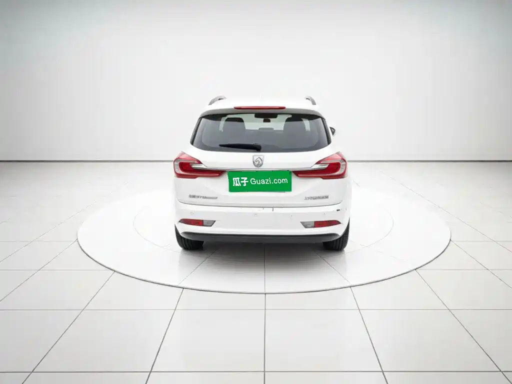 Baojun 310W — миниатюра 5