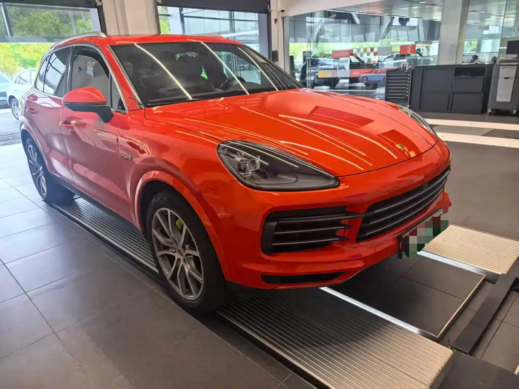 Porsche Cayenne Hybrid — миниатюра 8
