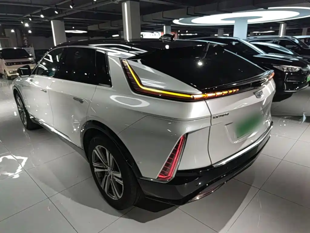 Cadillac Lyriq — миниатюра 5