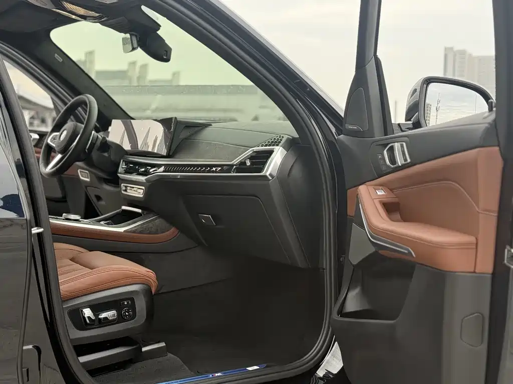 BMW X7 2023 xDrive40i Premium M Sport