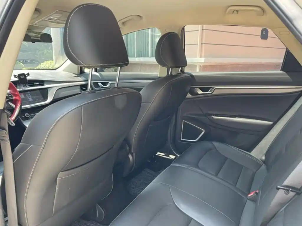 Geely Emgrand GS — миниатюра 8