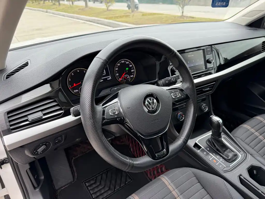 Volkswagen Lavida — миниатюра 9