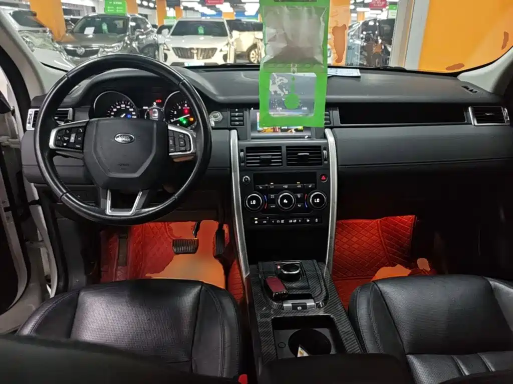 Land Rover Discovery Sport — миниатюра 10