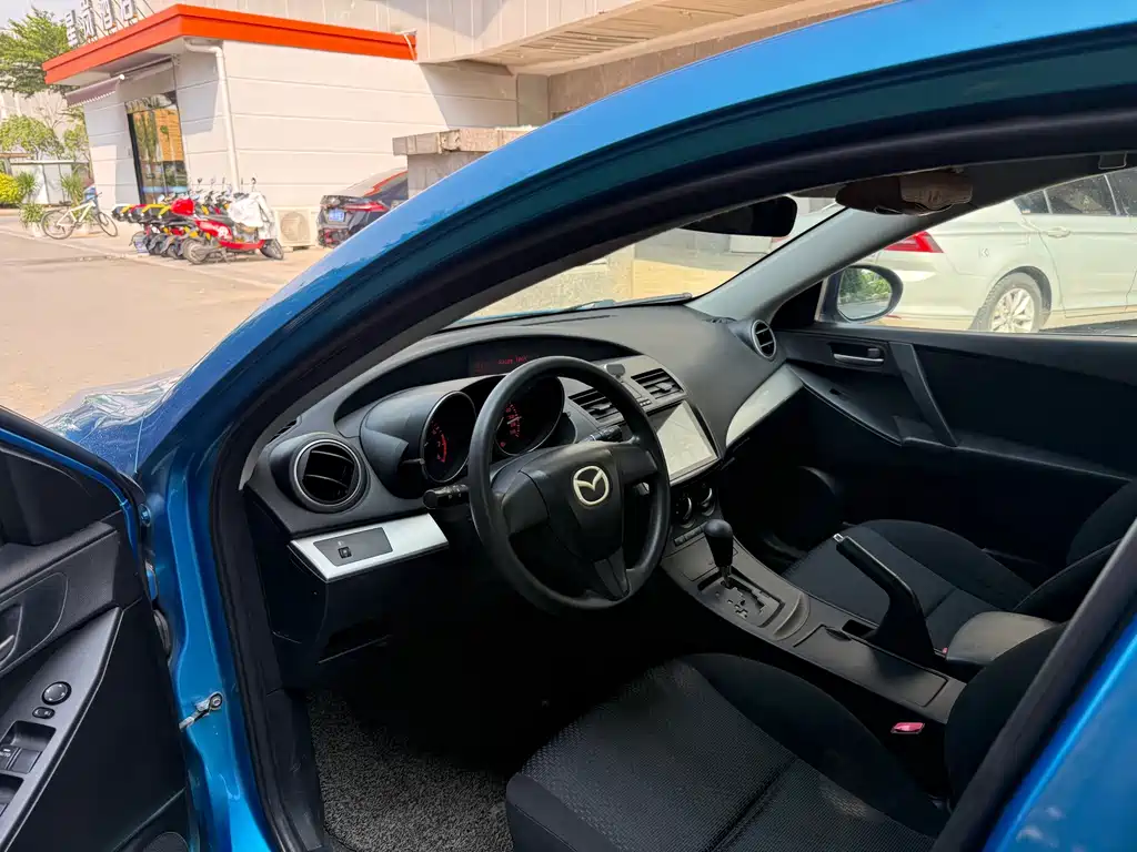 Mazda 3 Xingcheng — миниатюра 4