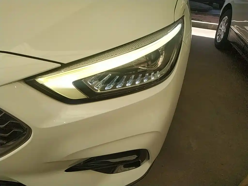 MG ZS — миниатюра 24