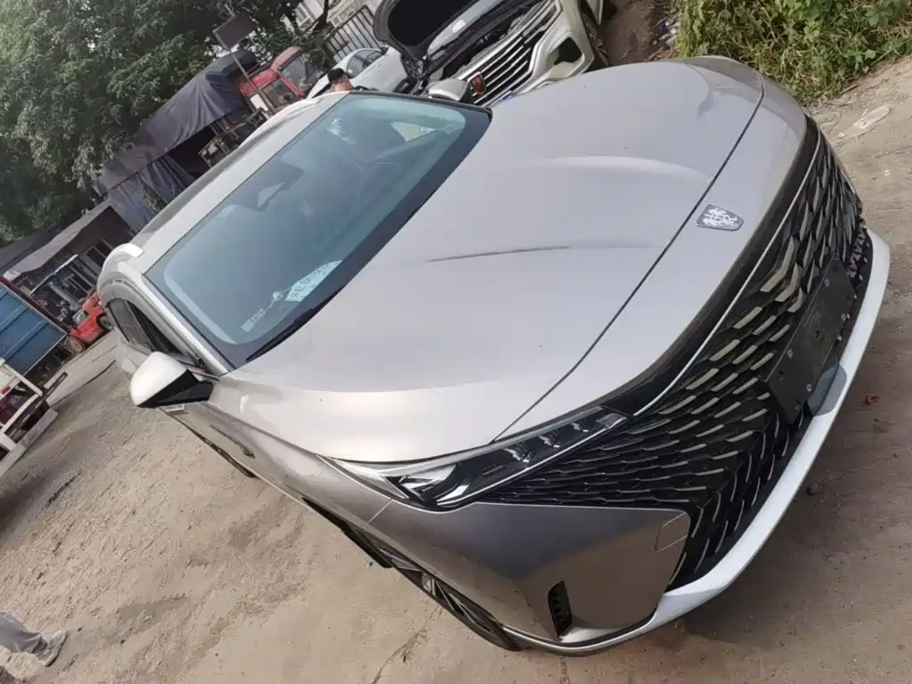 Roewe RX5 — миниатюра 4