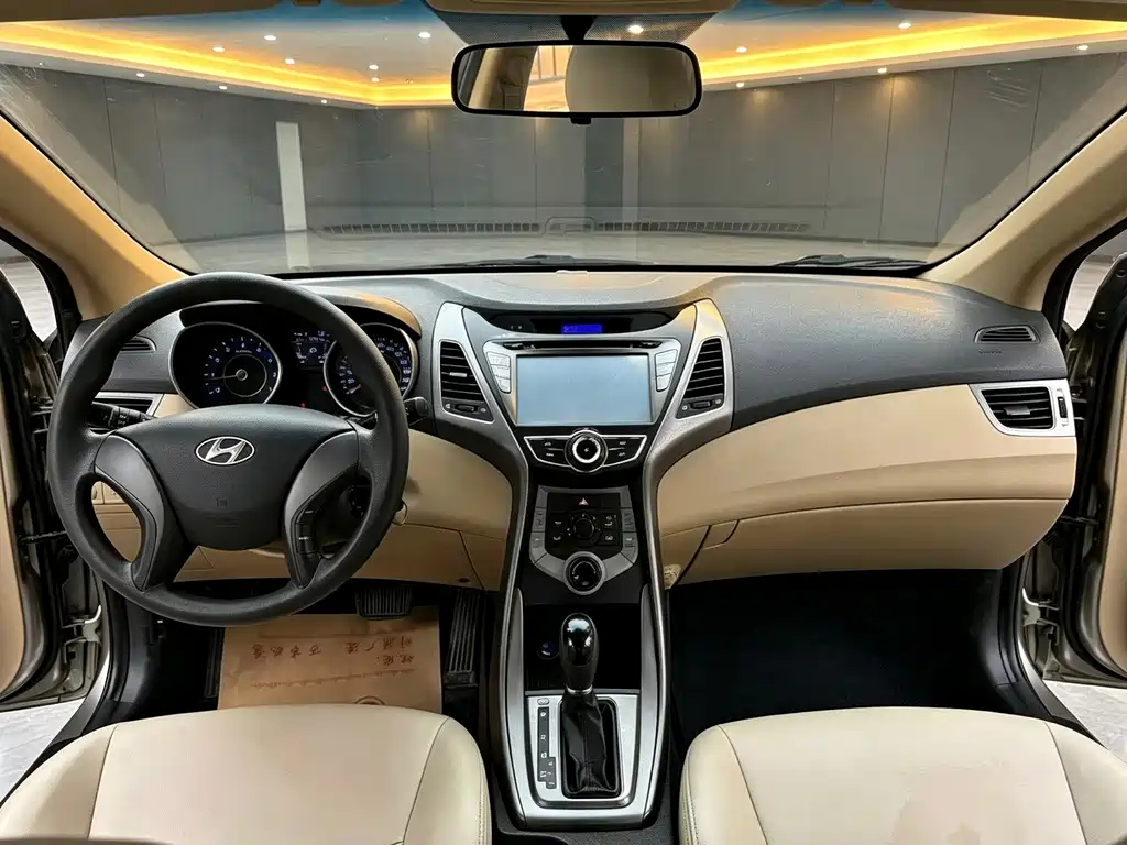 Hyundai Elantra Langdong — миниатюра 5