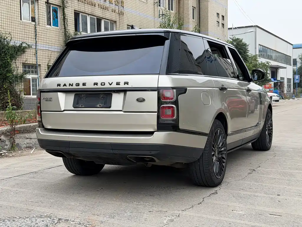 Land Rover Range Rover — миниатюра 14