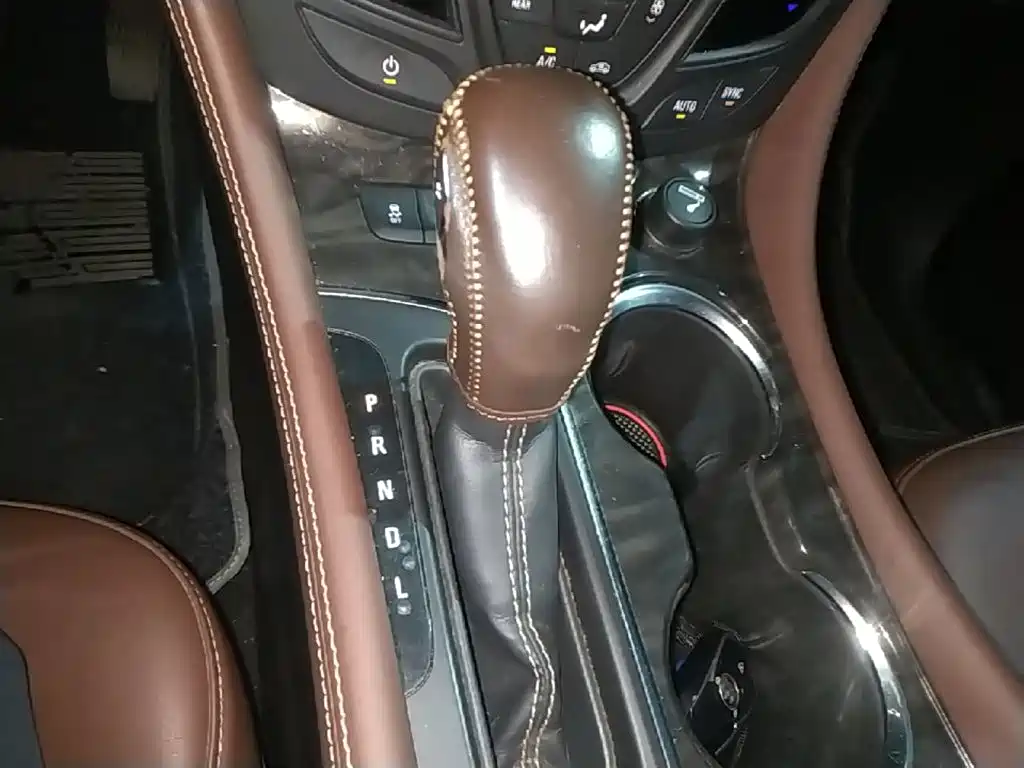 Buick Envision Plus — миниатюра 14