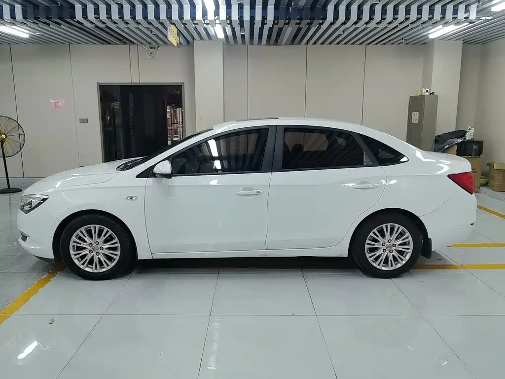 Buick Excelle — миниатюра 2