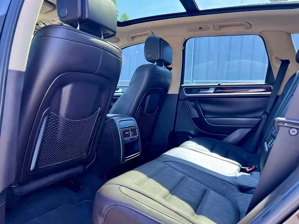 Volkswagen Touareg — миниатюра 10