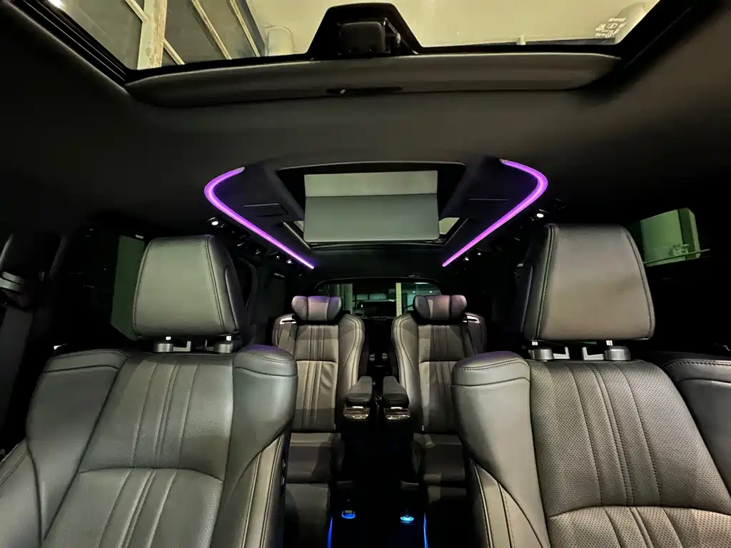 Toyota Alphard — миниатюра 21