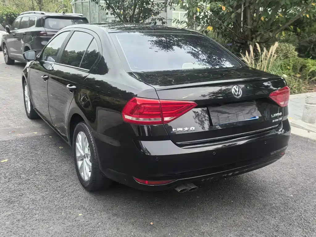 Volkswagen Lavida — миниатюра 9