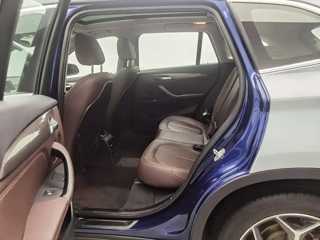 BMW X1 — миниатюра 15