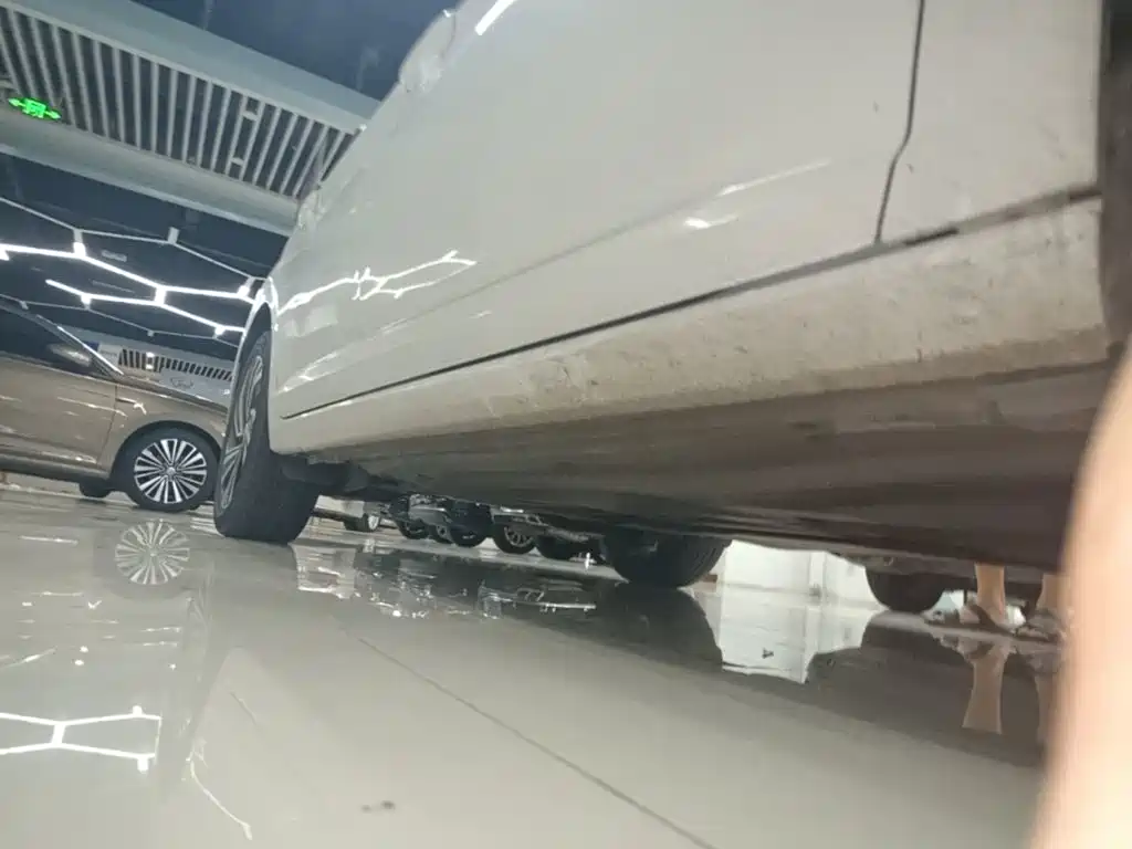 Volkswagen Sagitar — миниатюра 21