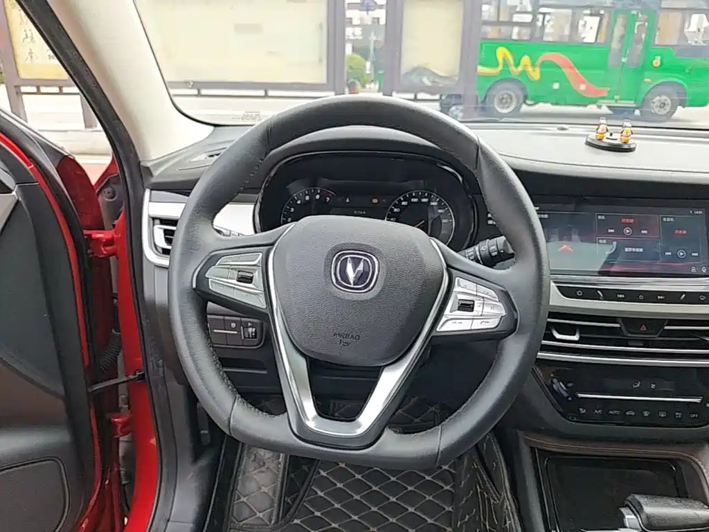 Changan CS35PLUS — миниатюра 11