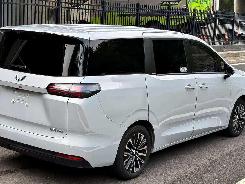 Wuling Xingguang 730 New Energy — миниатюра 6