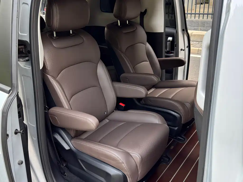 Wuling Xingguang 730 New Energy — миниатюра 14