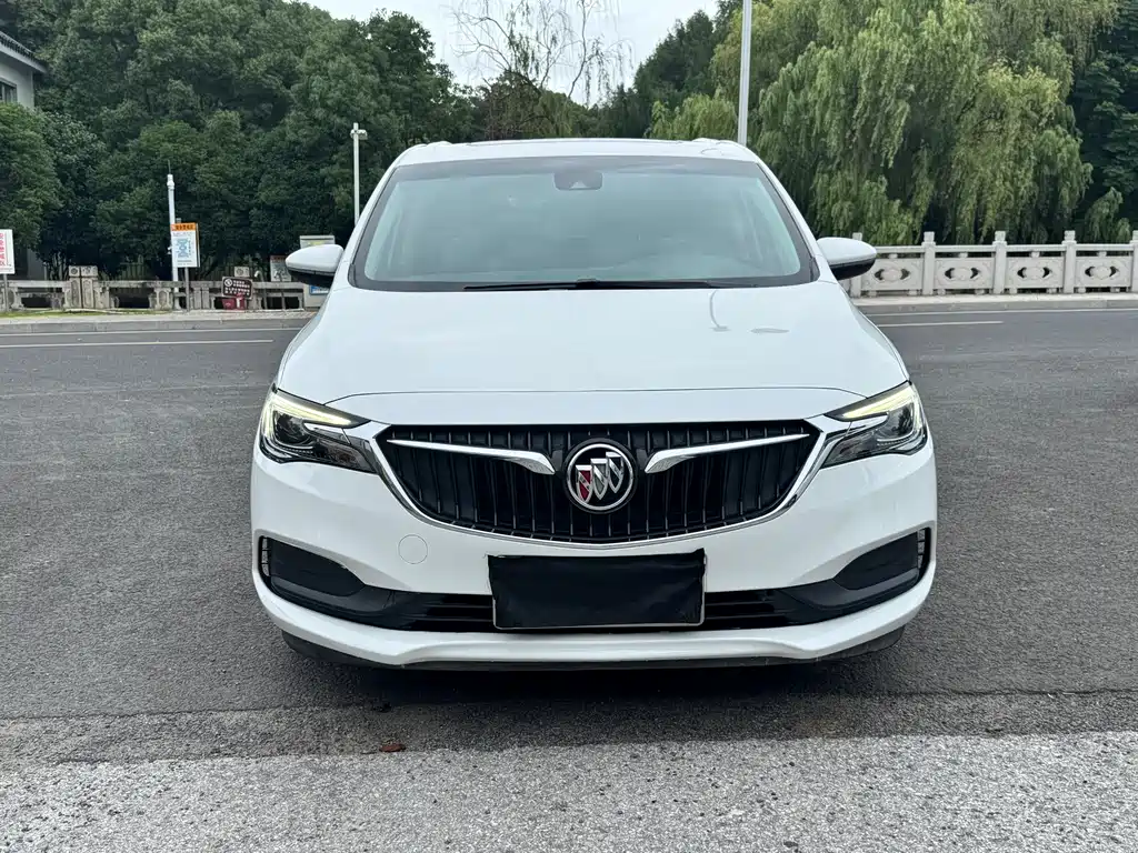 Buick GL6 2018 18T 6 мест Luxury