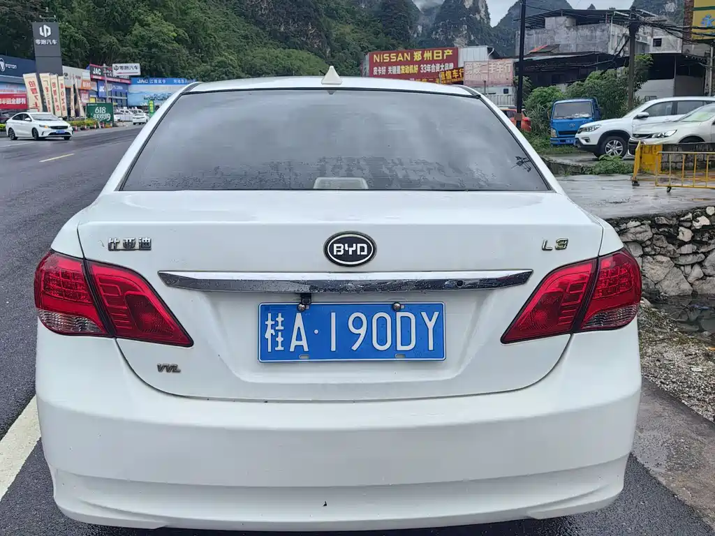 BYD L3 2012 1.5L MT Comfort