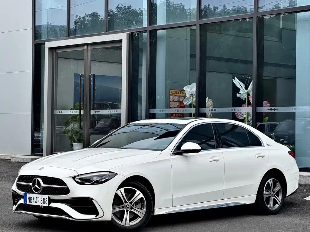 Mercedes-Benz C-Class 2022