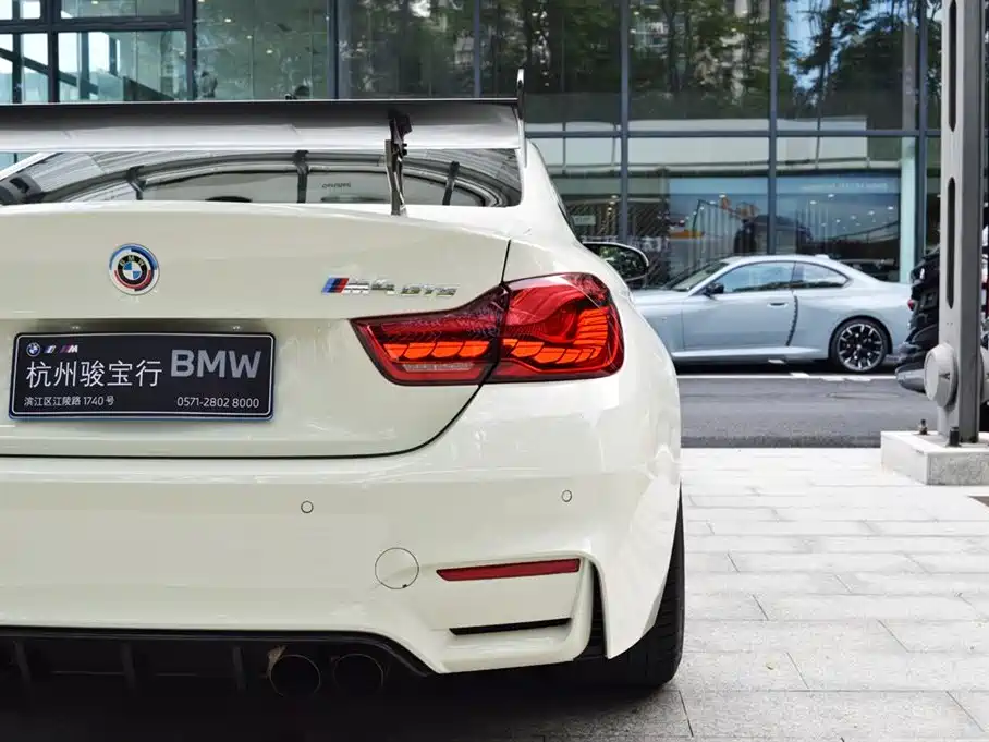 BMW M4 — миниатюра 5